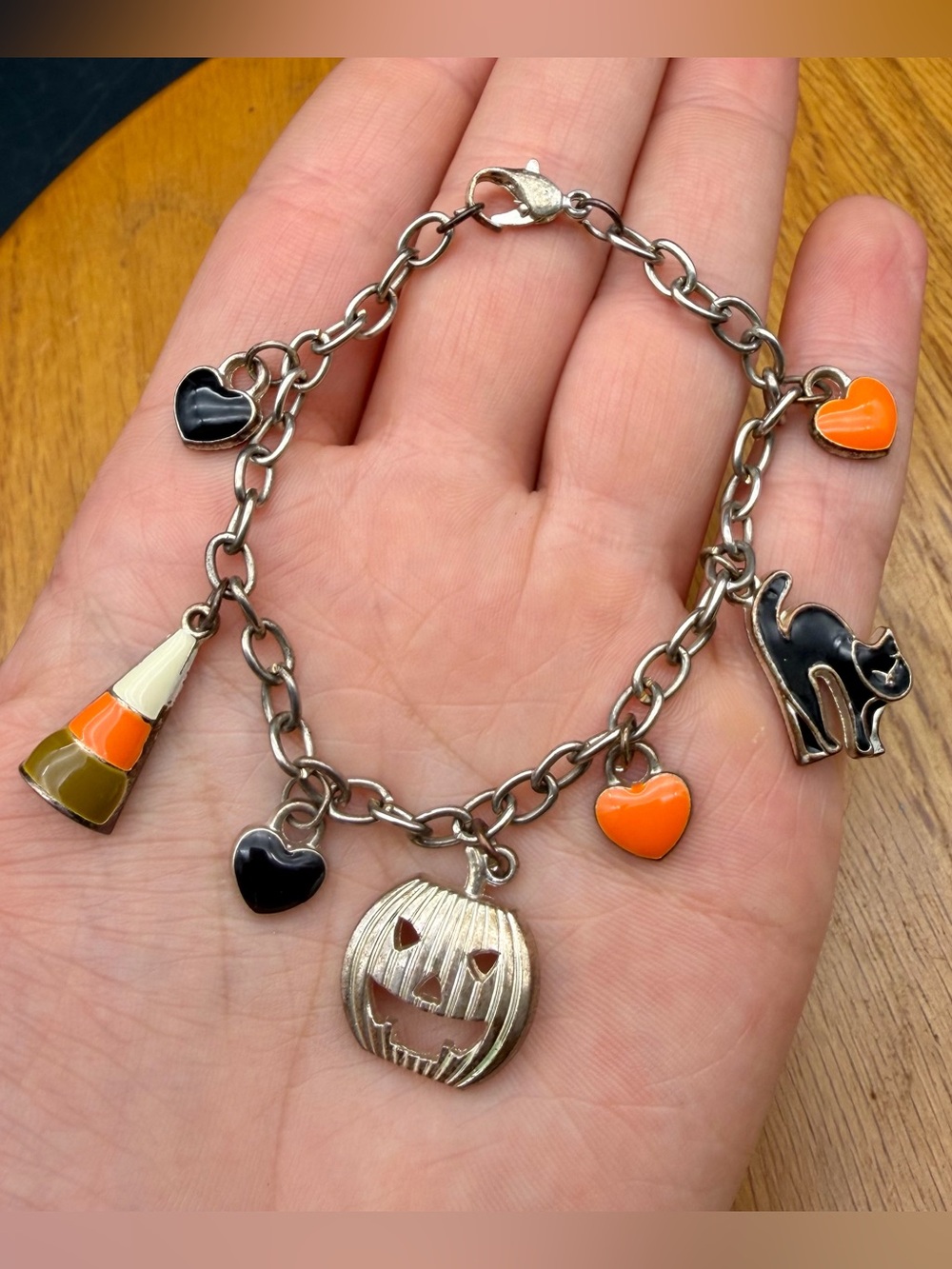 Vintage Halloween Silver Tone Metal Charm Bracelet Pumpkin Cat Candy Corn Heart